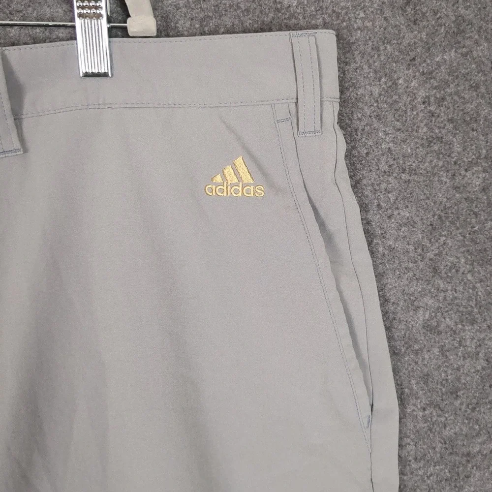Adidas Mens Golf Shorts‎ Gray Gold Logo 3-Stripe Flat Front Size 52